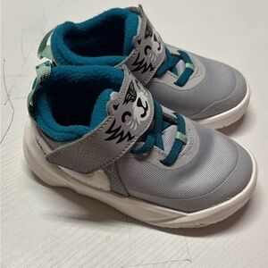 Nike Gray and Teal Kids Sneakers with Animal Design